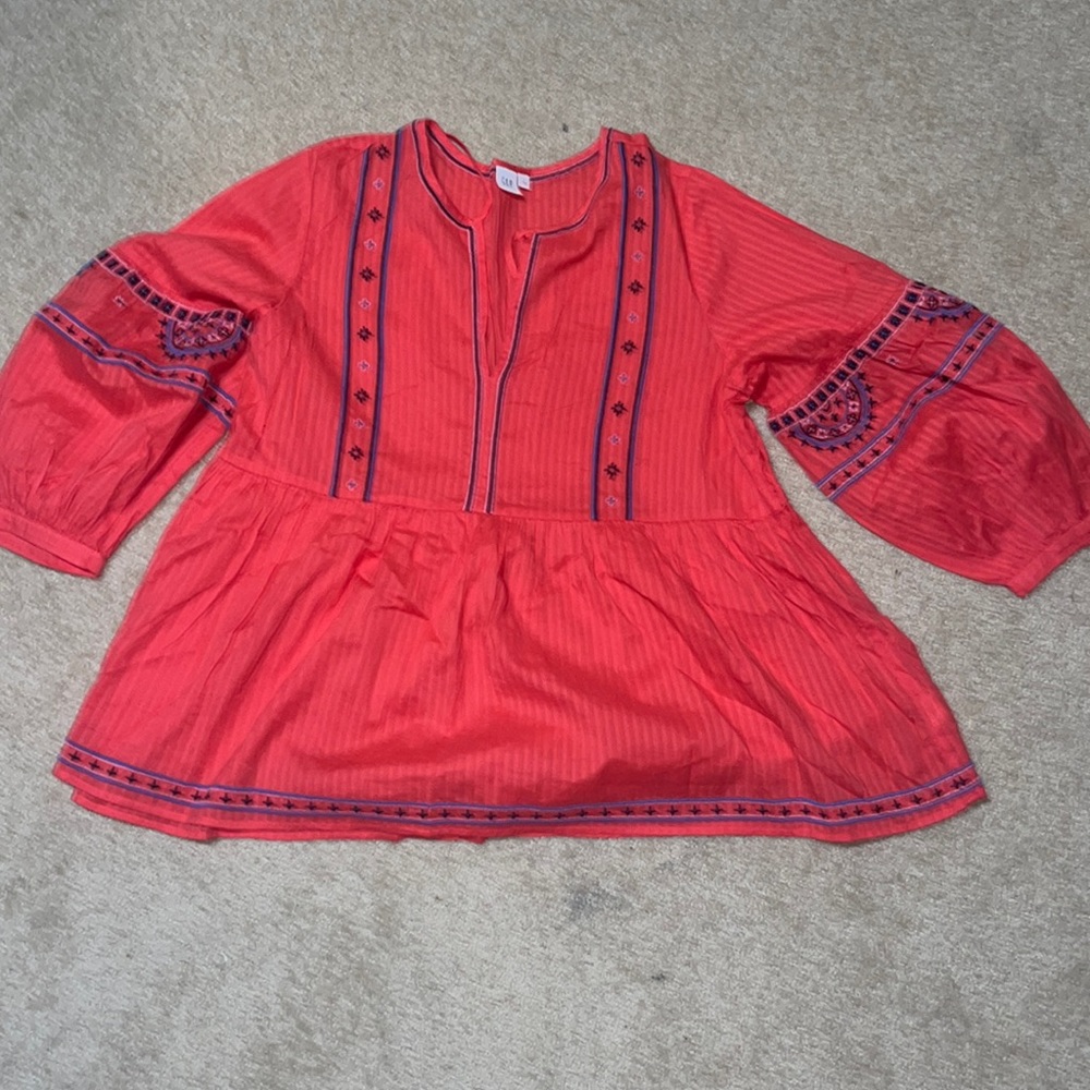 Gap top. NWOT.